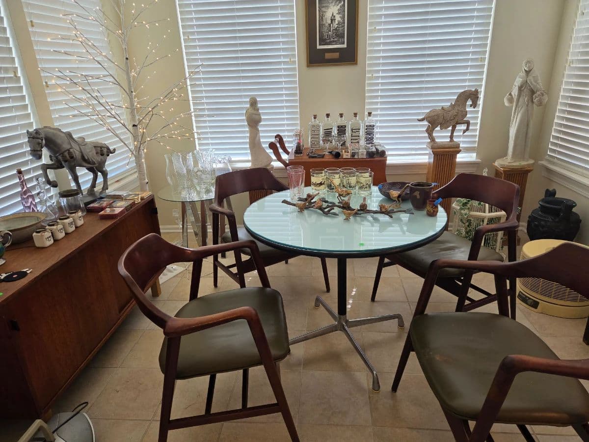 FUN AND ECLECTIC SOUTH KANSAS CITY SALE photo 1
