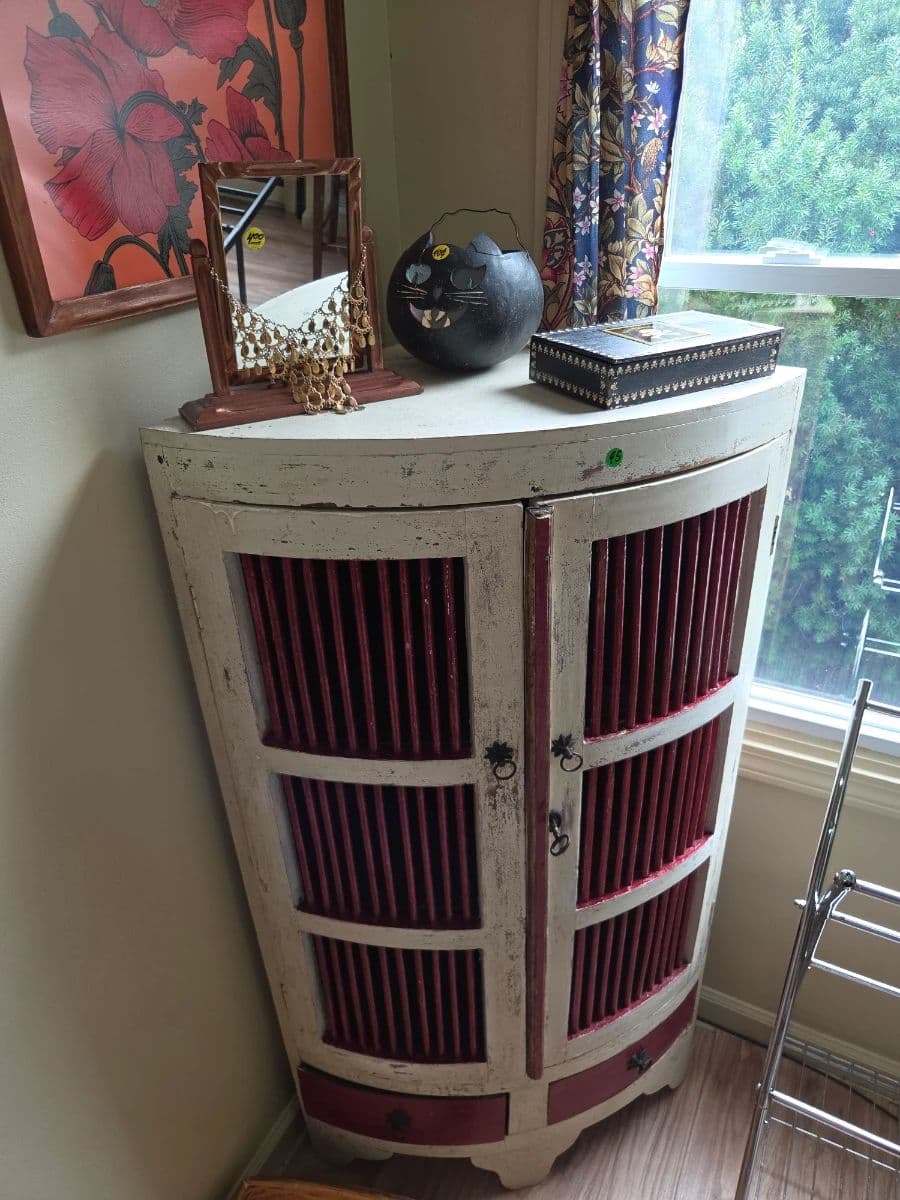 Gansevoort Estate Sale photo 12