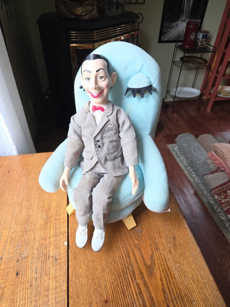 Gansevoort Estate Sale photo 1