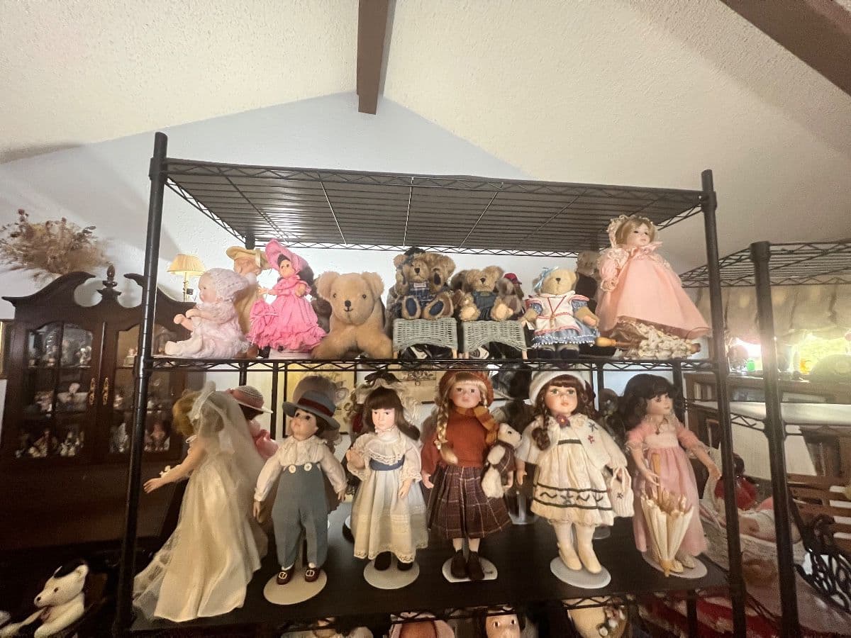 ONE DAY ONLY CHRISTMAS/COSTUME JEWELRY/DOLL SALE photo 7