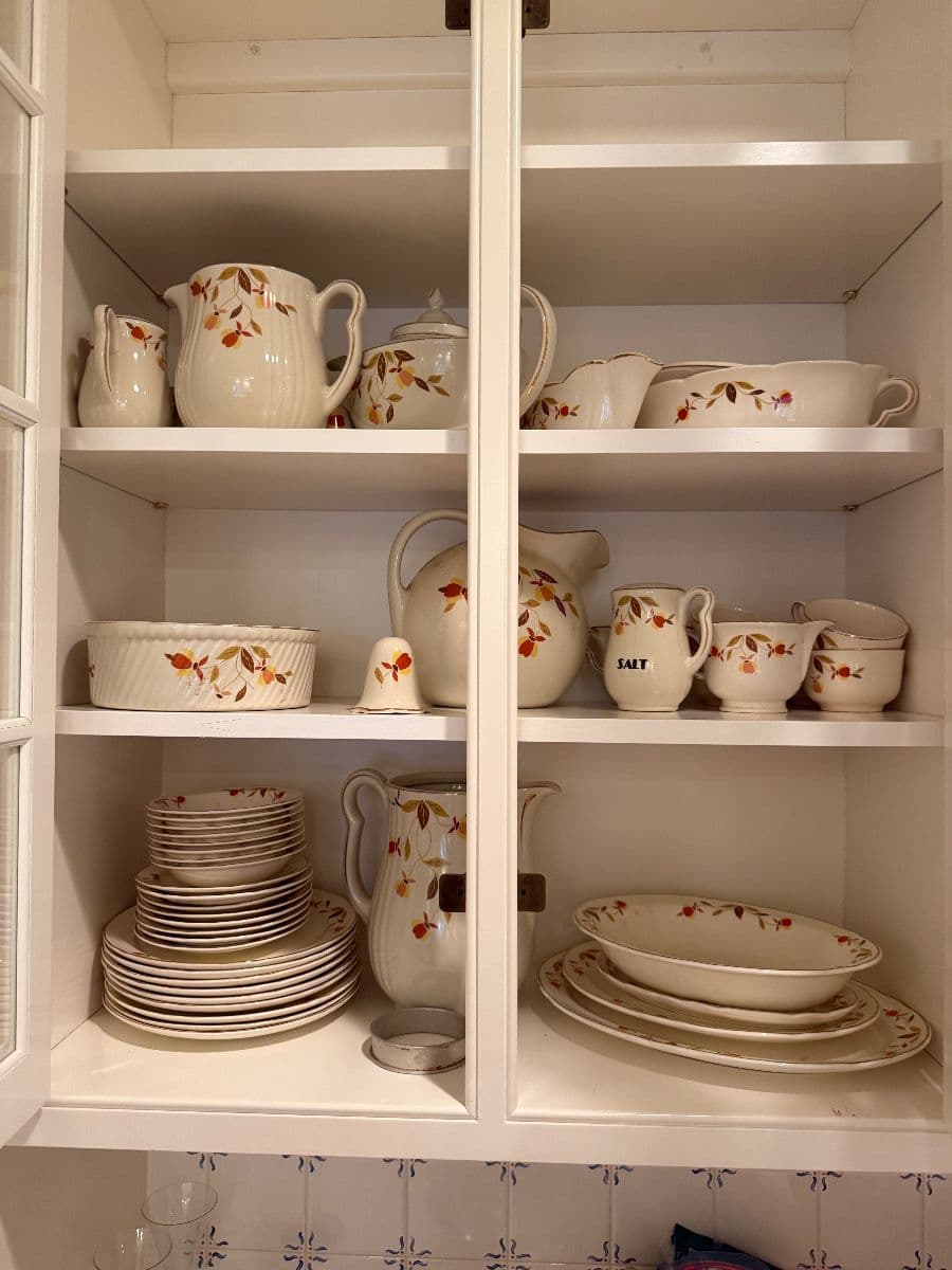 Packed Webster Groves Estate Sale – Antiques, Lionel Trains, Vintage Clothing & Collectibles photo 8