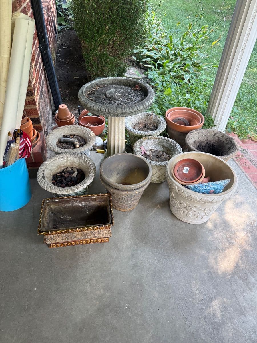 Packed Webster Groves Estate Sale – Antiques, Lionel Trains, Vintage Clothing & Collectibles photo 12