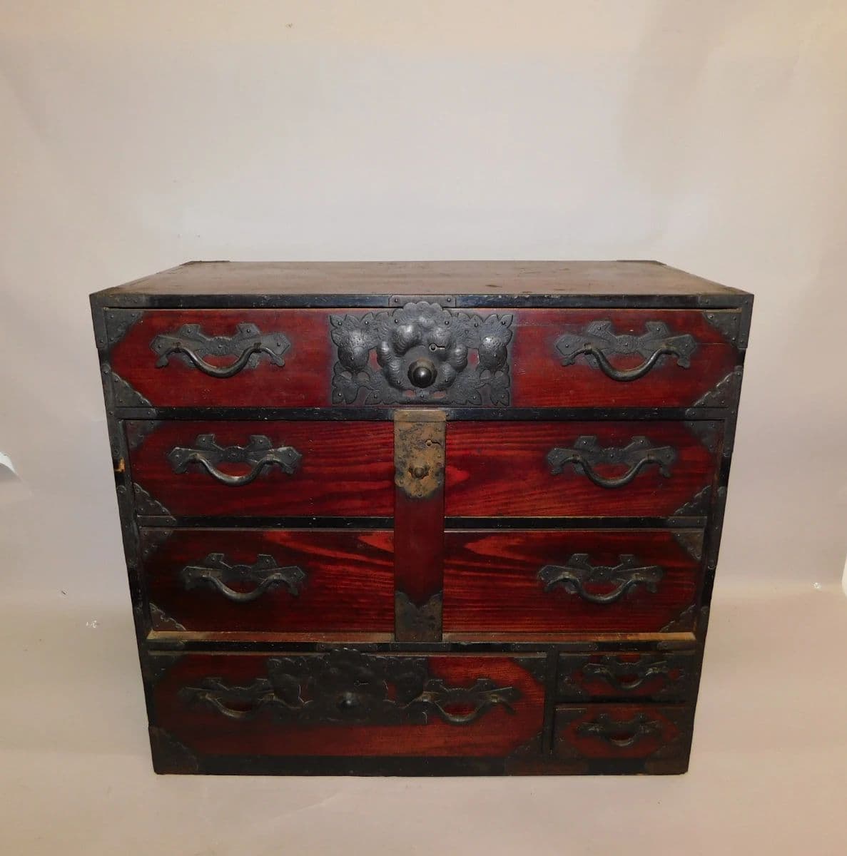 OUTSTANDING ESTATE AUCTION photo 4