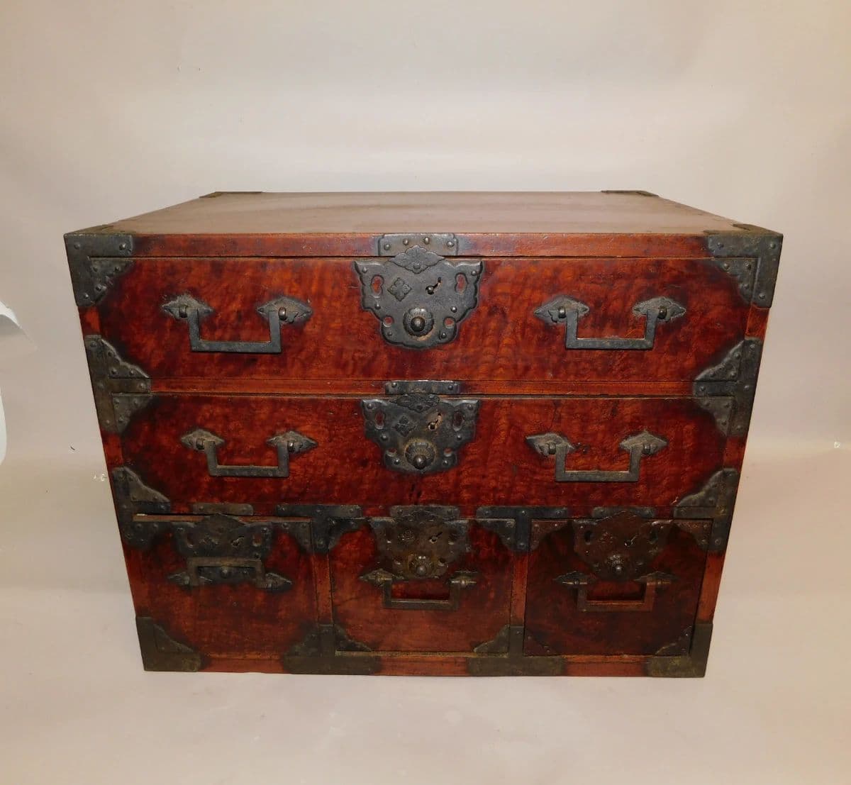 OUTSTANDING ESTATE AUCTION photo 5