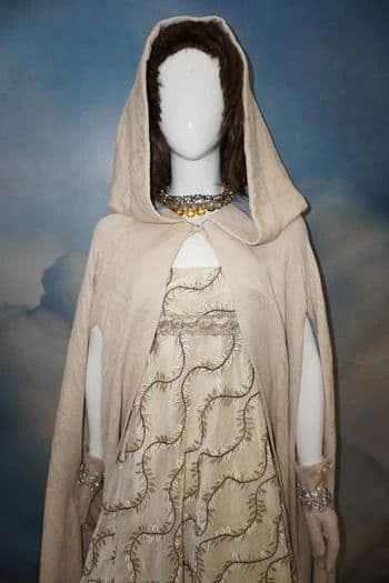 High End Wardrobe And Accessories From Major Motion Pictures Studios September 17th photo 1