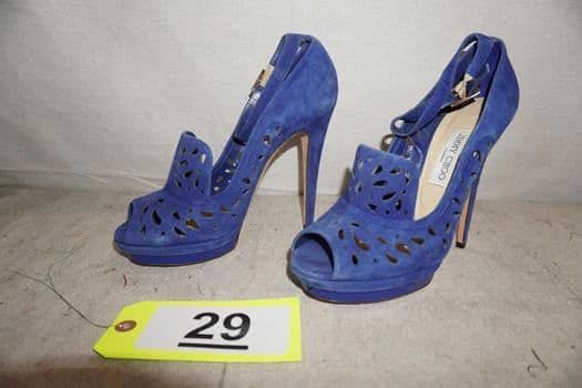 High End Wardrobe And Accessories From Major Motion Pictures Studios September 17th photo 7