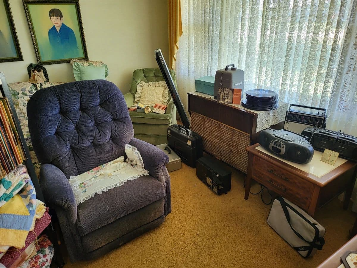 Packed House Vintage Estate Sale photo 12