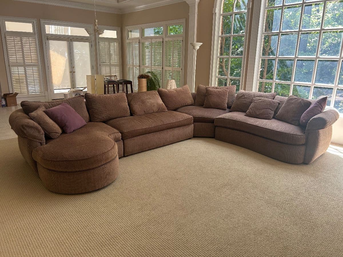6,000 sq ft home with Many Treasures! photo 2