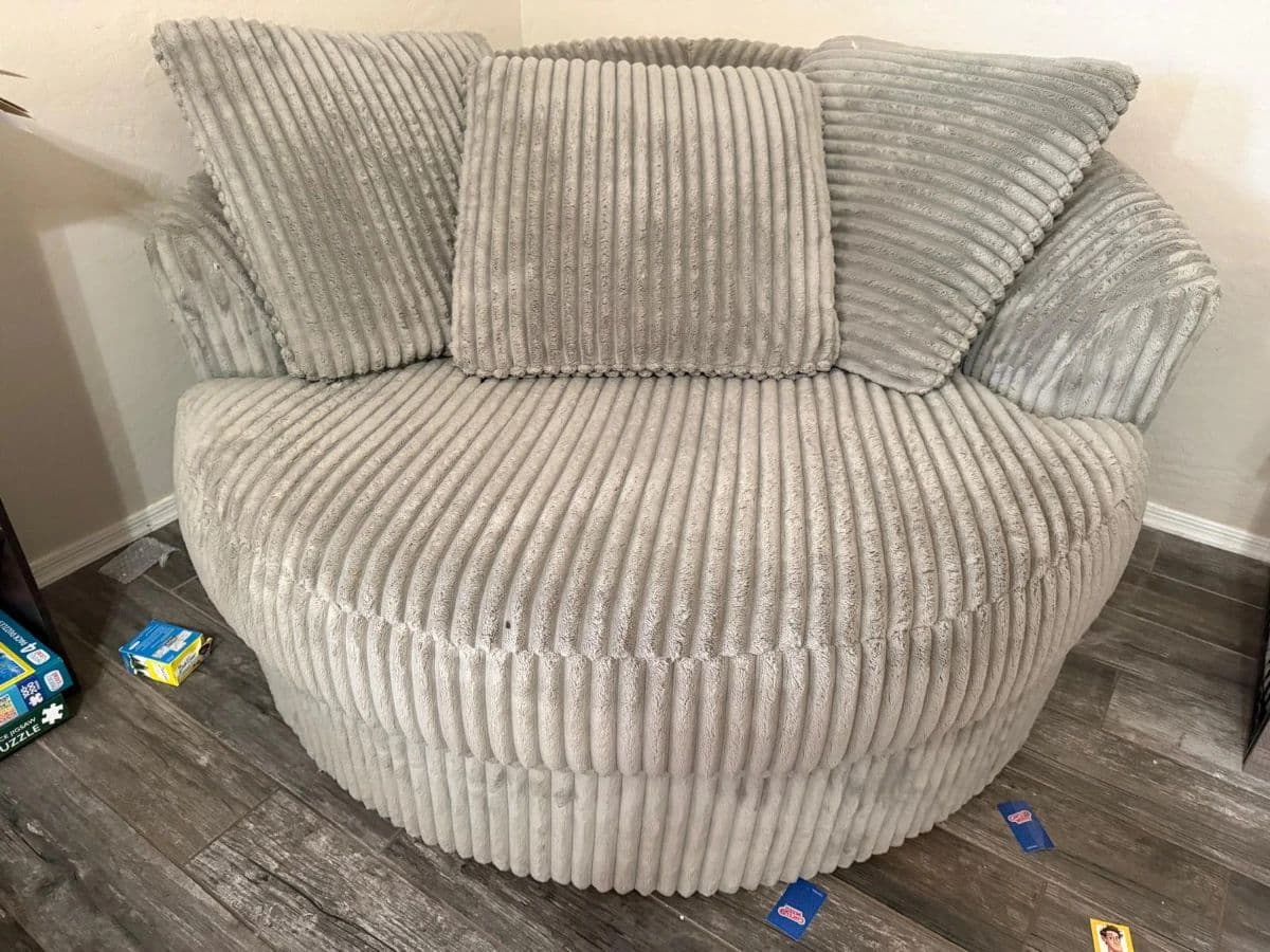 Scottsdale-Quality Furniture in N. Phoenix — Leather, Designer Pieces, Appliances & Electronics photo 4