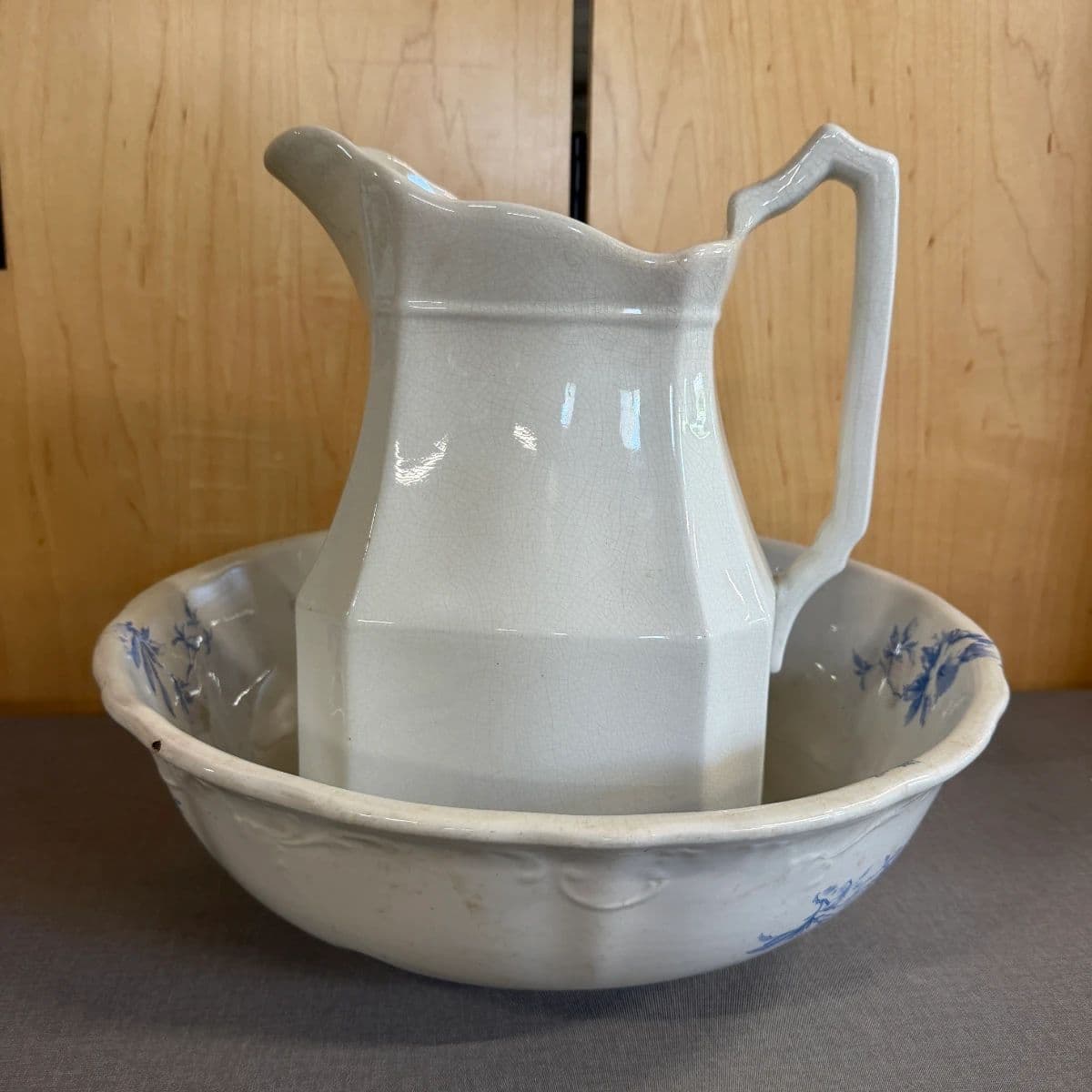 Curated Consignment Online Auction photo 7