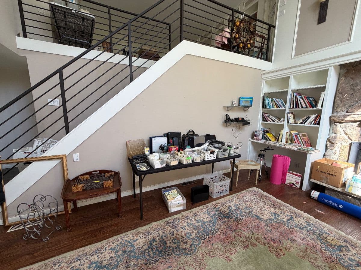 HUGE Moving Sale – Clothing, Shoes, Vintage, Barware, Décor, Holiday, Furniture & More! photo 6