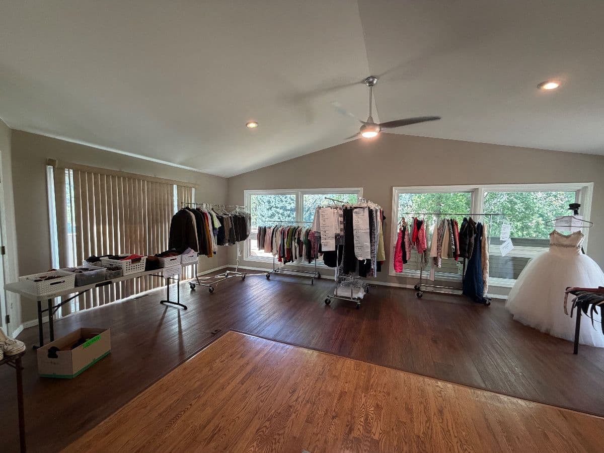 HUGE Moving Sale – Clothing, Shoes, Vintage, Barware, Décor, Holiday, Furniture & More! photo 7