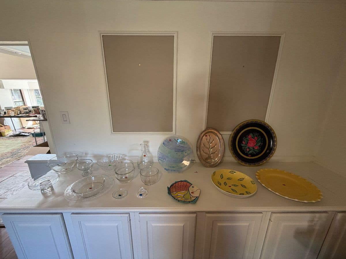 HUGE Moving Sale – Clothing, Shoes, Vintage, Barware, Décor, Holiday, Furniture & More! photo 3