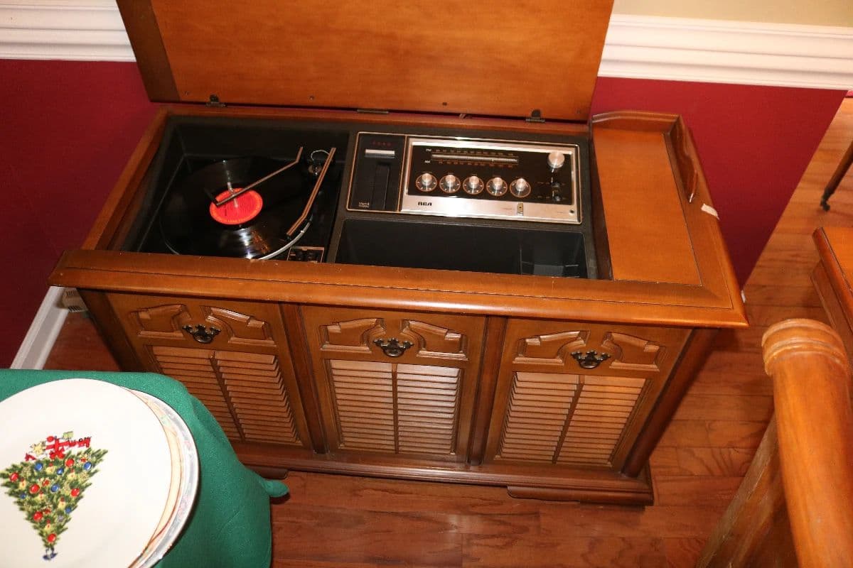 Cordova Estate Sale - 50%Off Sunday photo 4