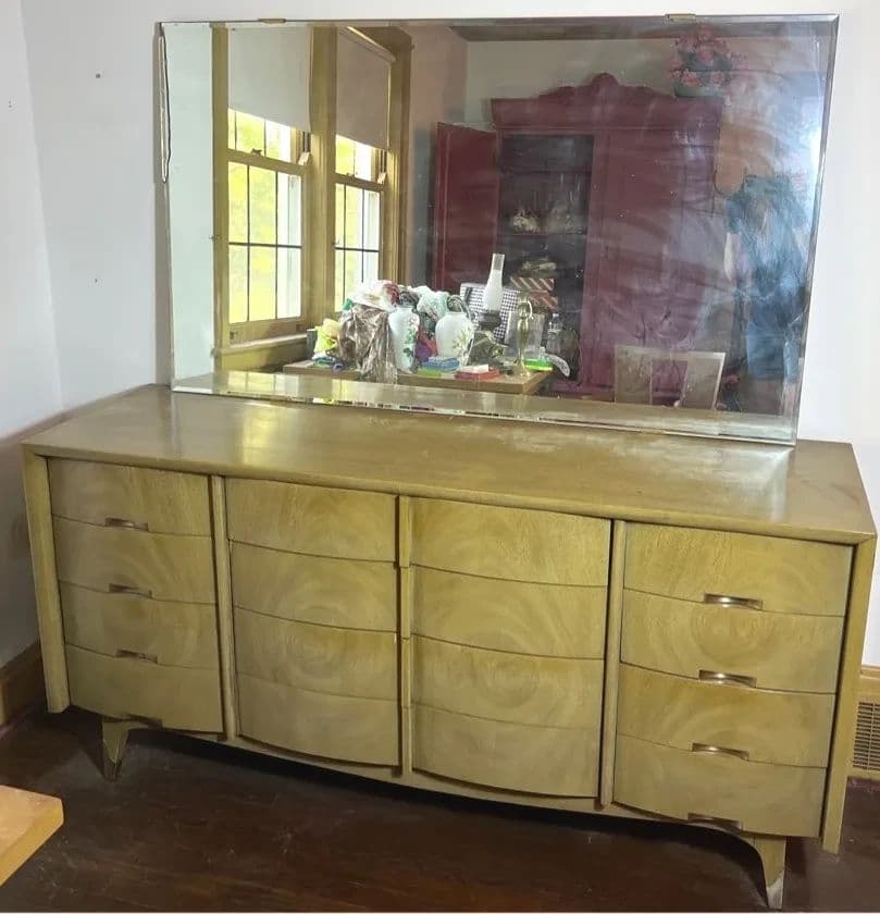 CTBIDS Loaded Estate: MCM, Reds Autographs, & Much More Online Auction – Ends 9/15! photo 9