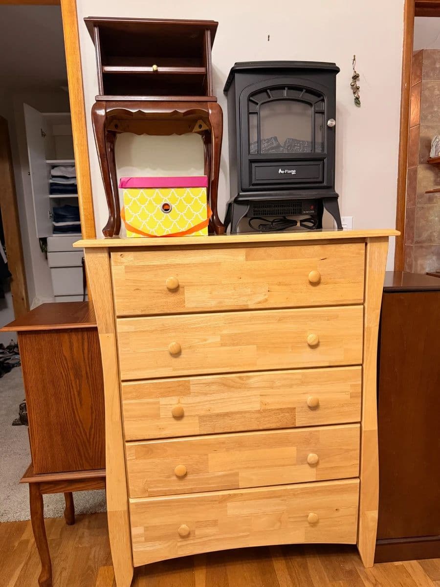 Trinkets, Furniture, Marilyn Monroe Estate Sale photo 6