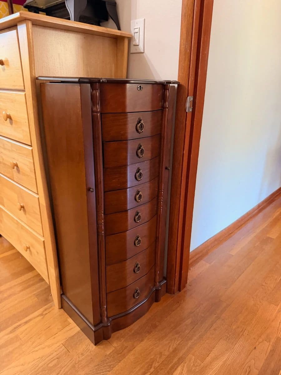 Trinkets, Furniture, Marilyn Monroe Estate Sale photo 7