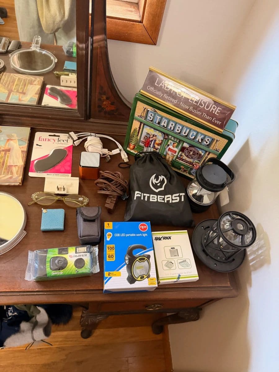 Trinkets, Furniture, Marilyn Monroe Estate Sale photo 12