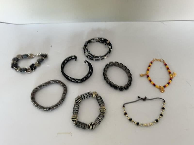 Plymouth Estates Eclectic Mix Old to New Jewelry, Home Decor, Vintage & More photo 6