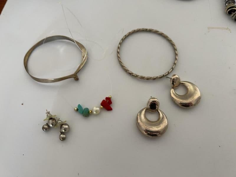 Plymouth Estates Eclectic Mix Old to New Jewelry, Home Decor, Vintage & More photo 7