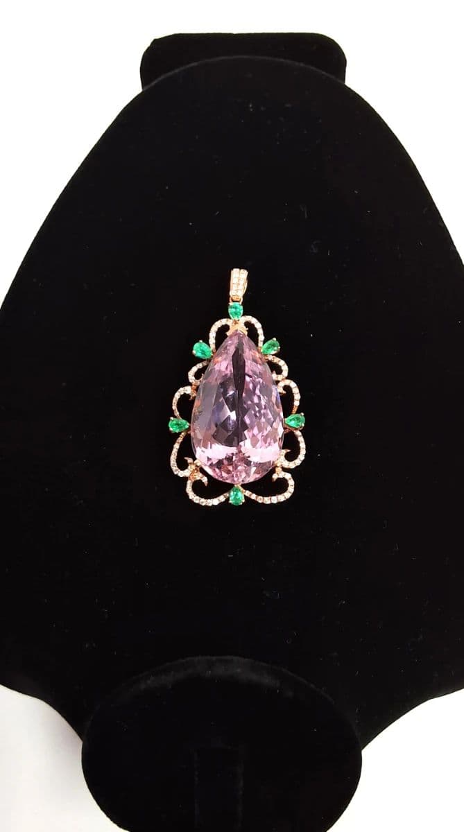 LARGE QUANTITIES HIGH QUALITY JEWELRY photo 5