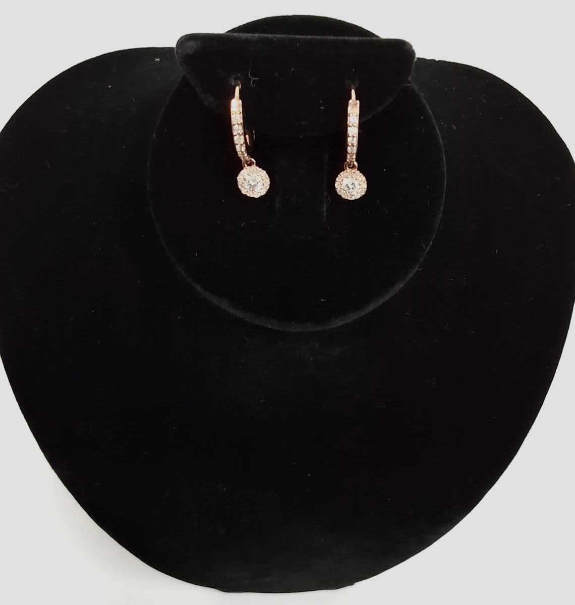 LARGE QUANTITIES HIGH QUALITY JEWELRY photo 3
