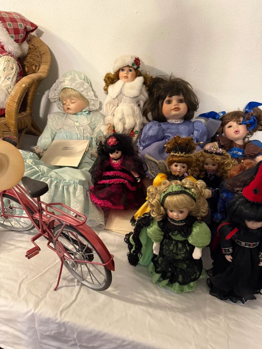 Fenton, Disney, Goebels, Coins, Jewelry, and more! Packed house of antiques and nice new things too! photo 4
