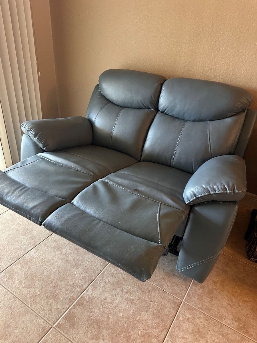 Cape Coral, Estate sale hosted by House Of Consignment photo 9