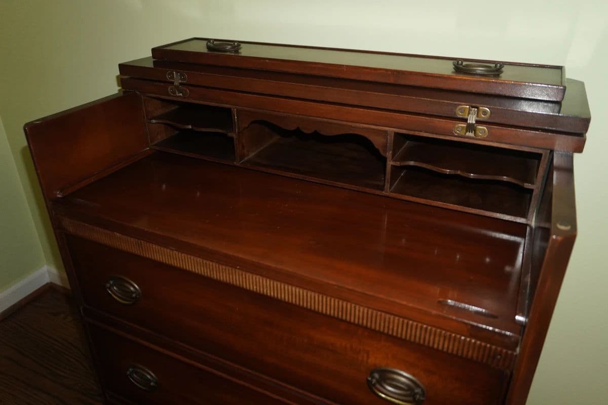 BEAUTIFUL BLOOMFIELD VILLAGE ESTATE SALE! photo 10