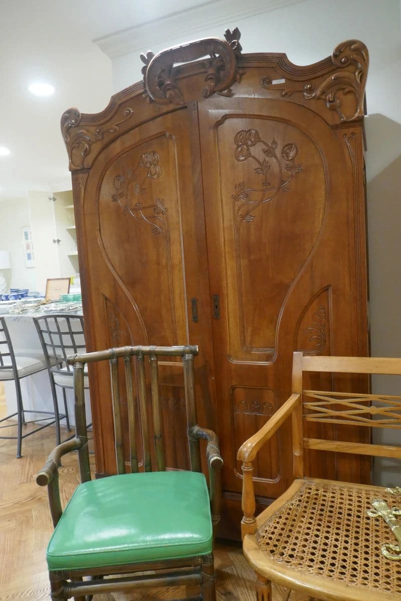 BEAUTIFUL Briargrove Park Estate Sale photo 9