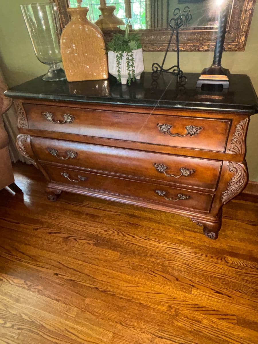 EDINA Estate Sale Brookview photo 6