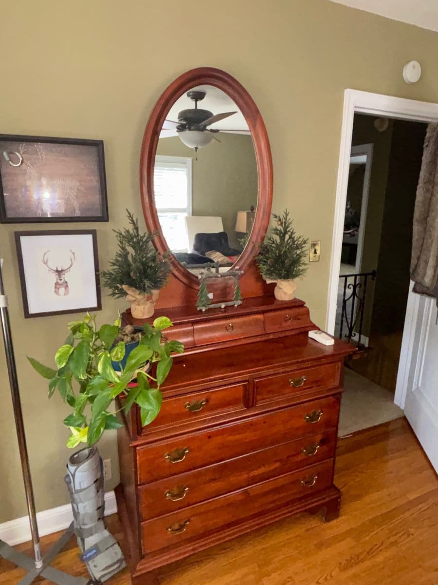 EDINA Estate Sale Brookview photo 12