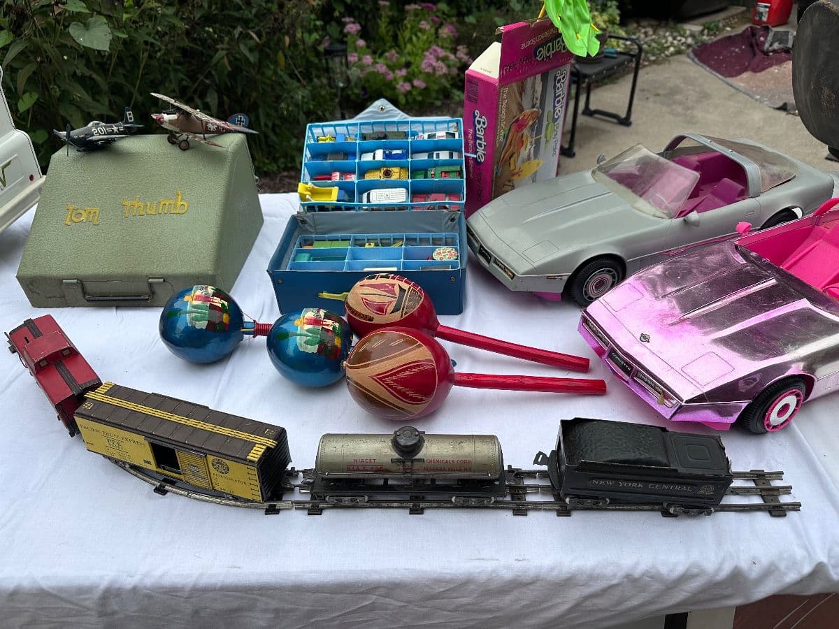 Big downsizing house sale..Vintage toys, furniture, tools and more! photo 6