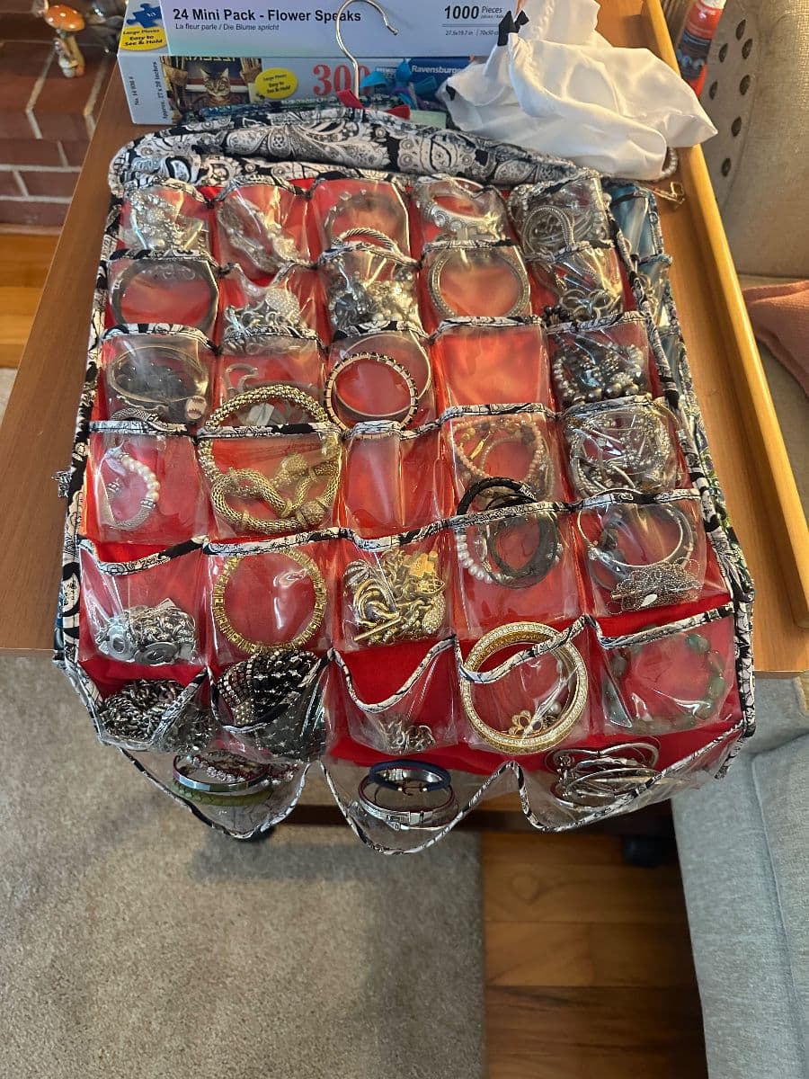 Estate sale photo 4