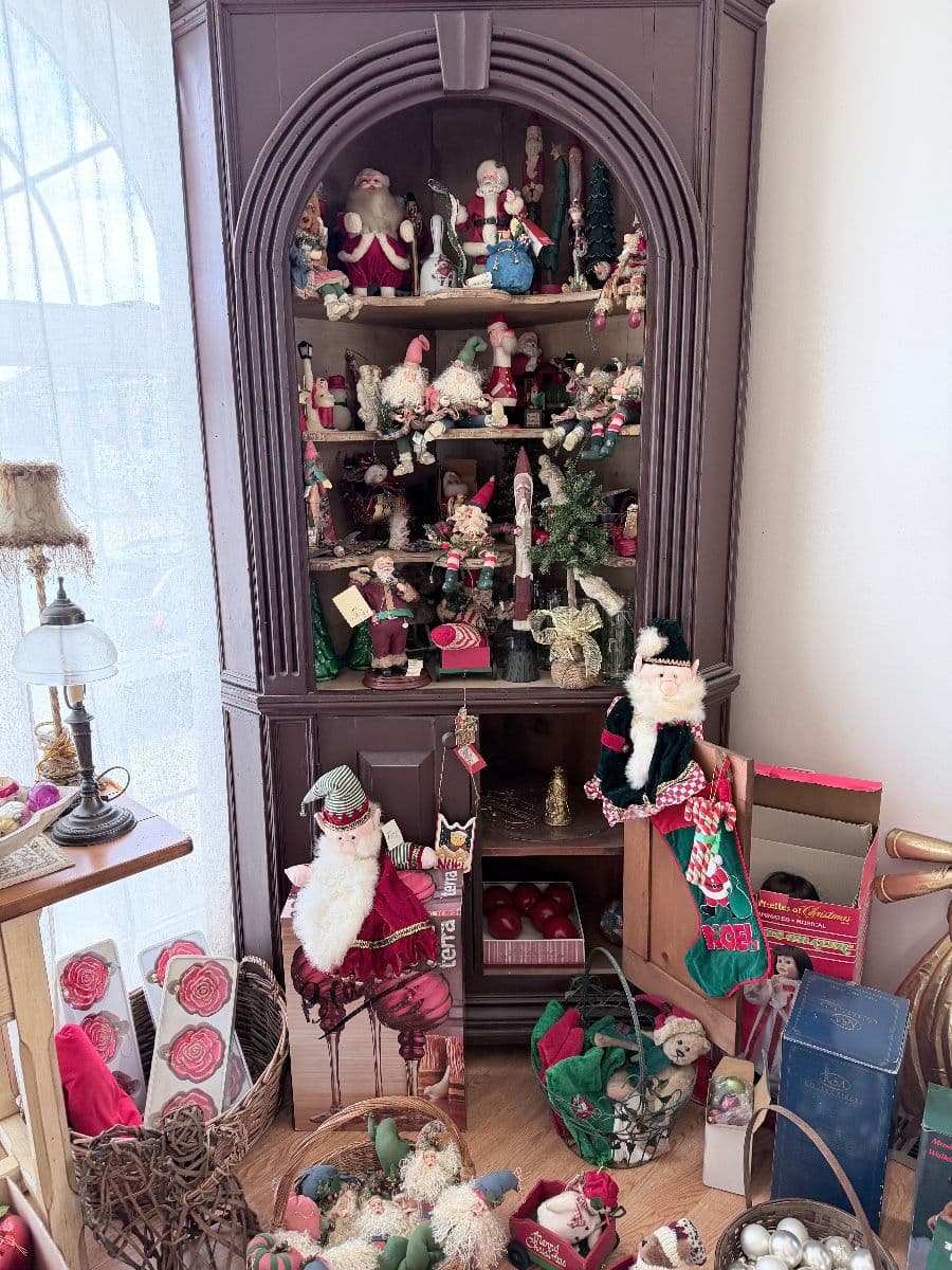 Macomb Sale Full of Surprises photo 8
