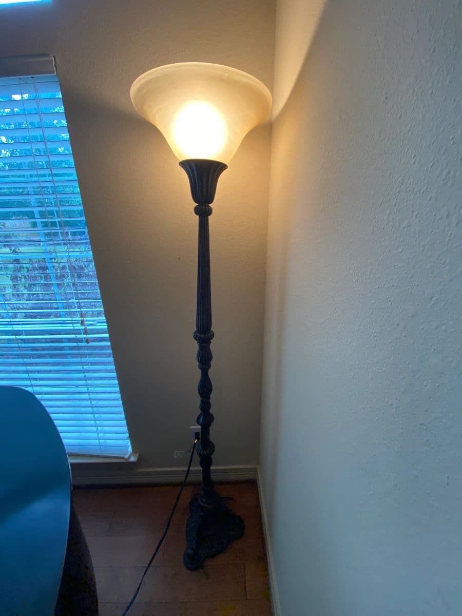 Premier Estate Sales at Waterside Estates-Fine Furnishings, Home Essentials photo 7