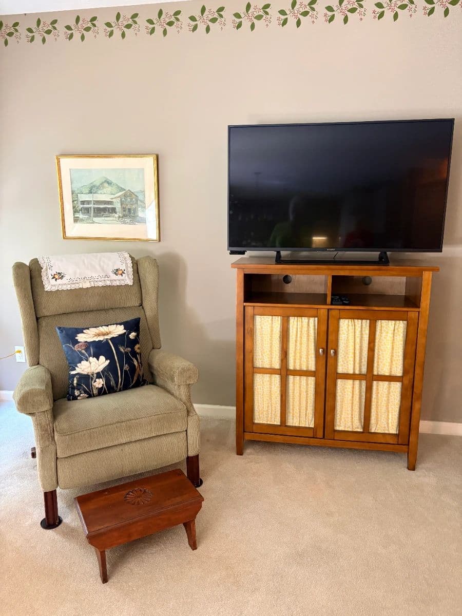 ESTATE SALE – House sold. Everything Must Go! photo 7