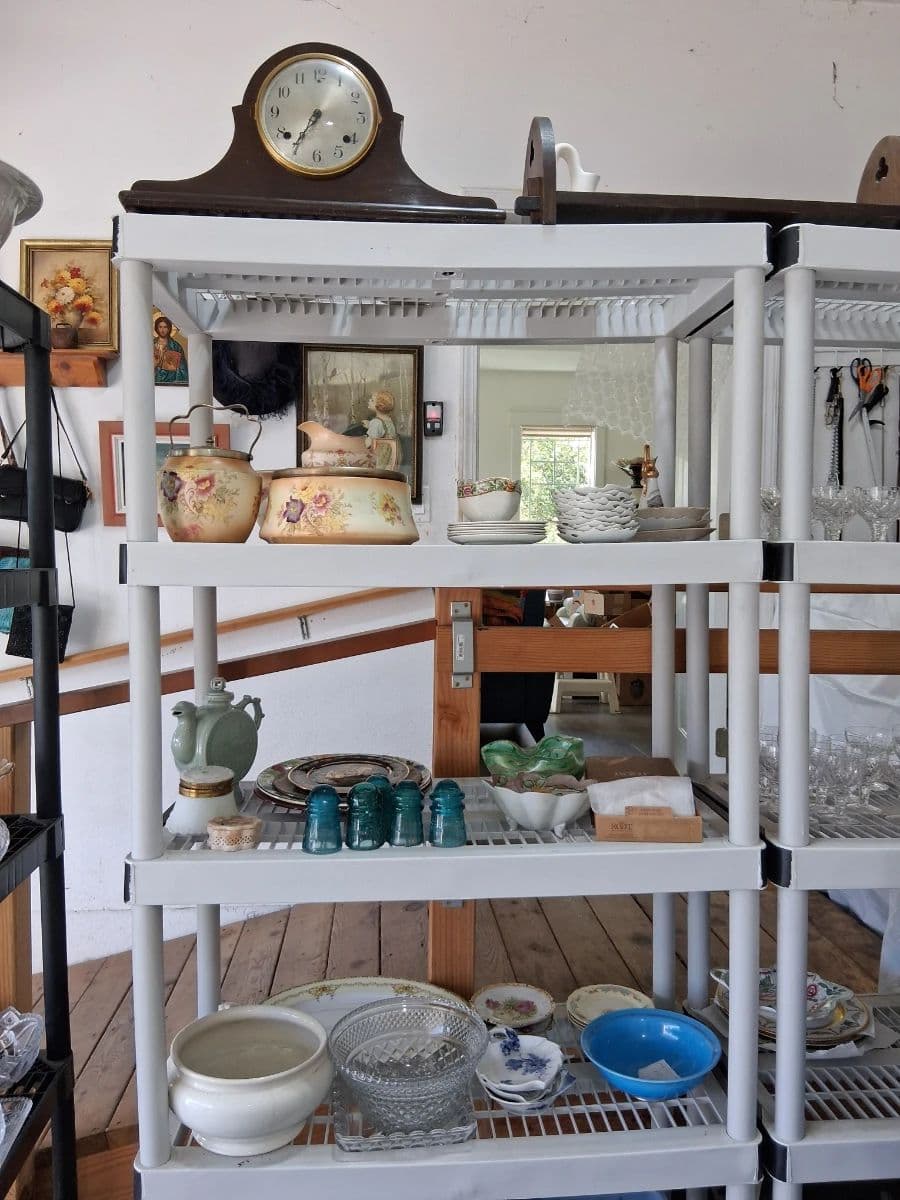Awesome Estate in Keizer Oregon Antique art and treasures!! photo 7