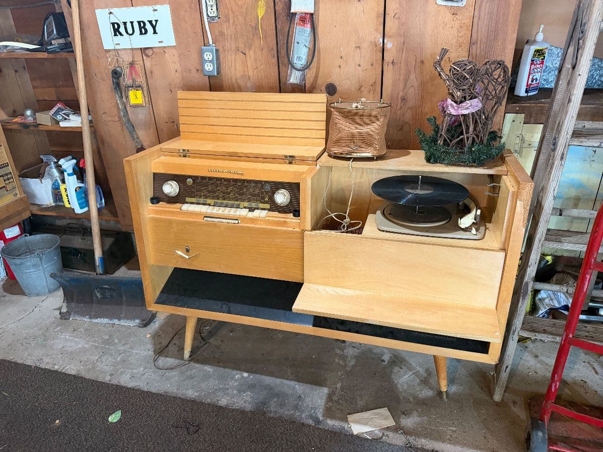 Broadview Heights Estate Sale photo 7
