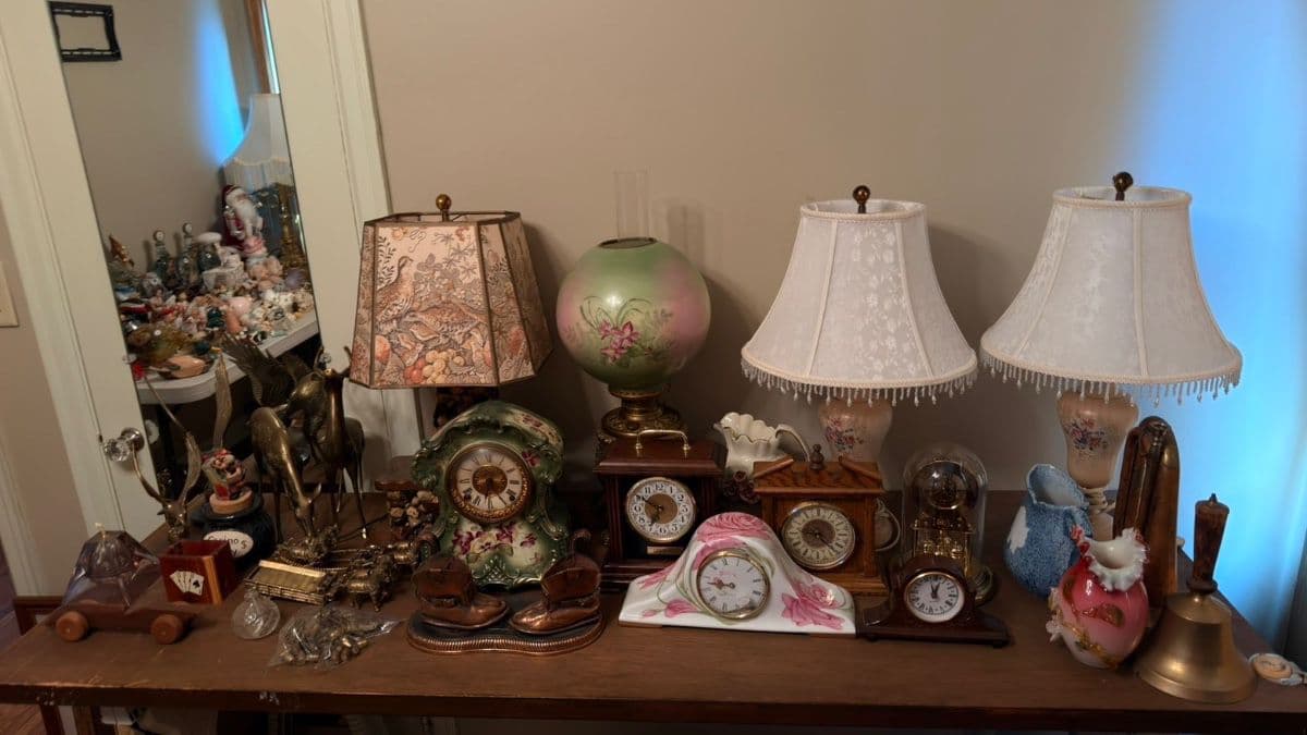 Downsizing Sale in Minneapolis photo 2