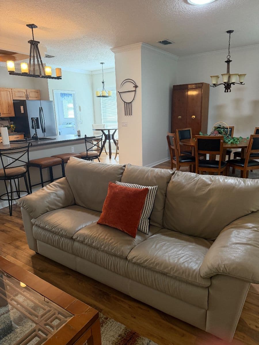 Your Estate Sells in Clermont! Call Darlene for an appointment at (301)-247-6553. photo 6