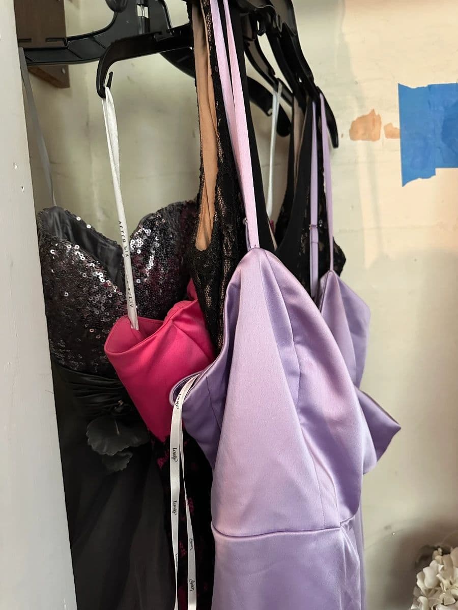 $5 AND BELOW, EVERYTHING MUST GO! photo 8