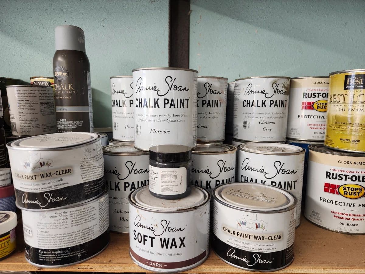 Oregon City Pottery, Art Studio, Vacuum Tube & Electronics Estate Sale photo 6