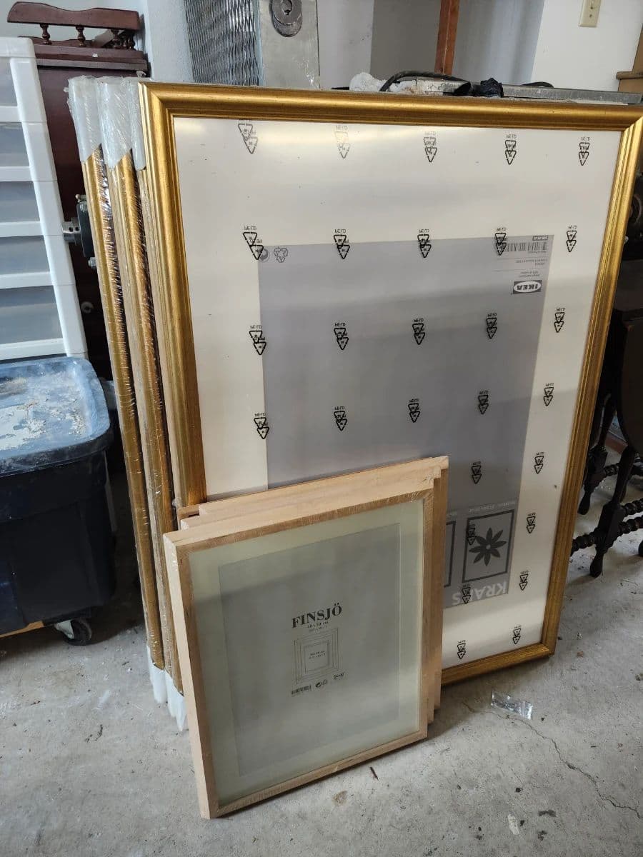Oregon City Pottery, Art Studio, Vacuum Tube & Electronics Estate Sale photo 4