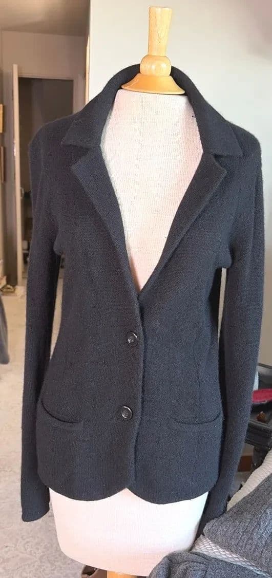 CTBIDS Fashion, Art & Fine Furnishings in Mt. Adams Online Auction - Ends 9/23! photo 12