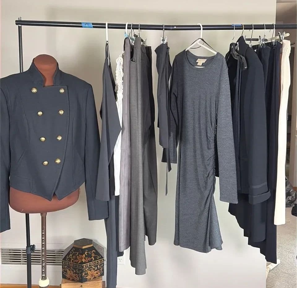 CTBIDS Fashion, Art & Fine Furnishings in Mt. Adams Online Auction - Ends 9/23! photo 8