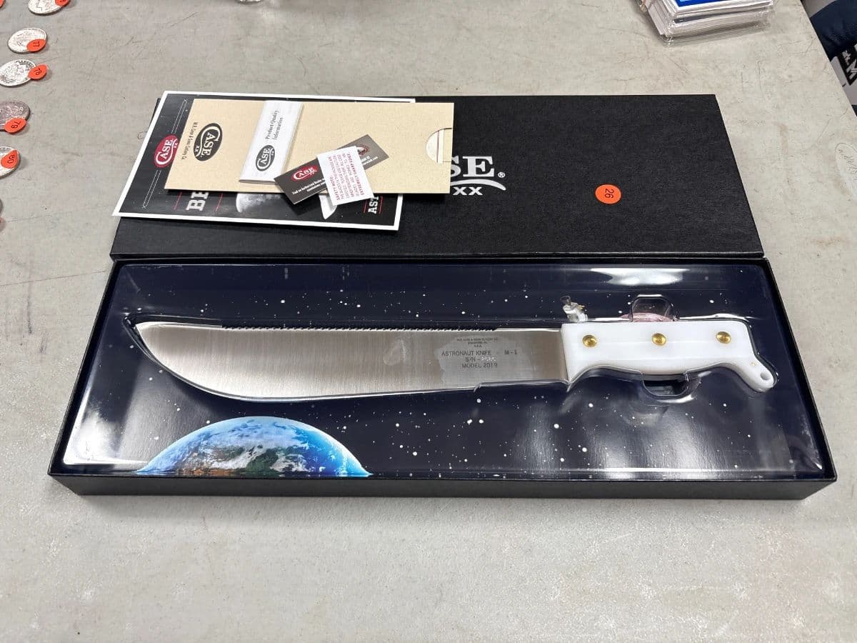 Guns, Camper, Coins, Collectibles, Knvies, Furniture, Toys, Tools, Records, Jewelry, Etc photo 3
