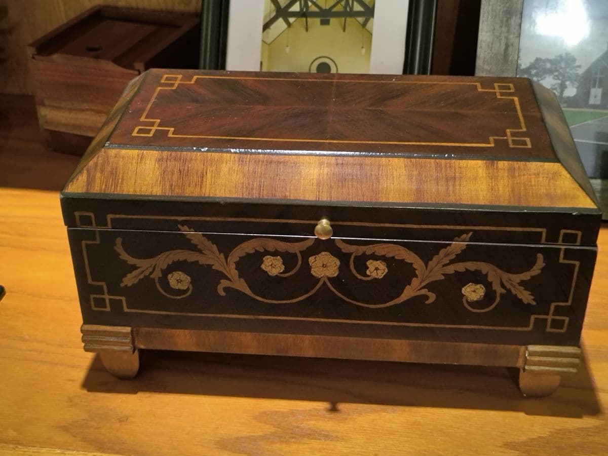 Amazing Estate Sale E. Carroll Joyner Estate Deceased photo 12