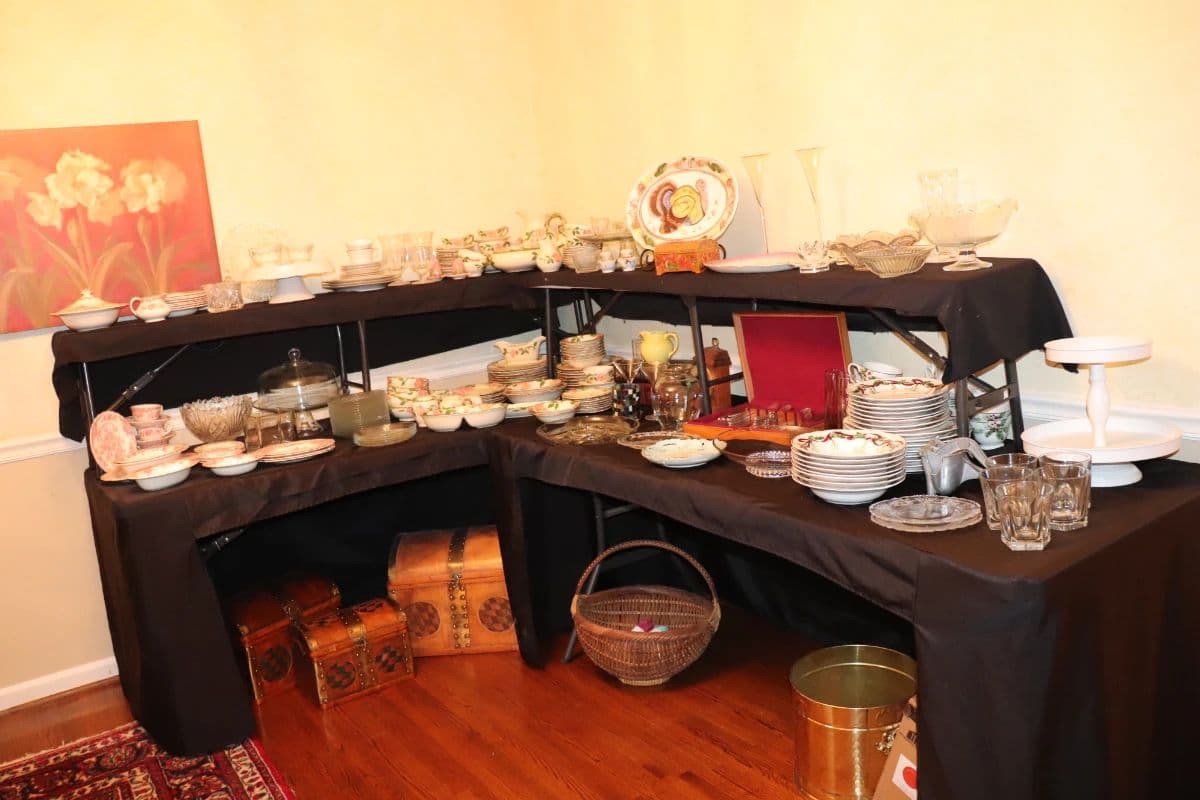 Amazing Kingswood Estate Sale!! photo 8