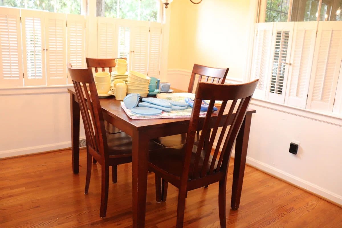 Amazing Kingswood Estate Sale!! photo 10